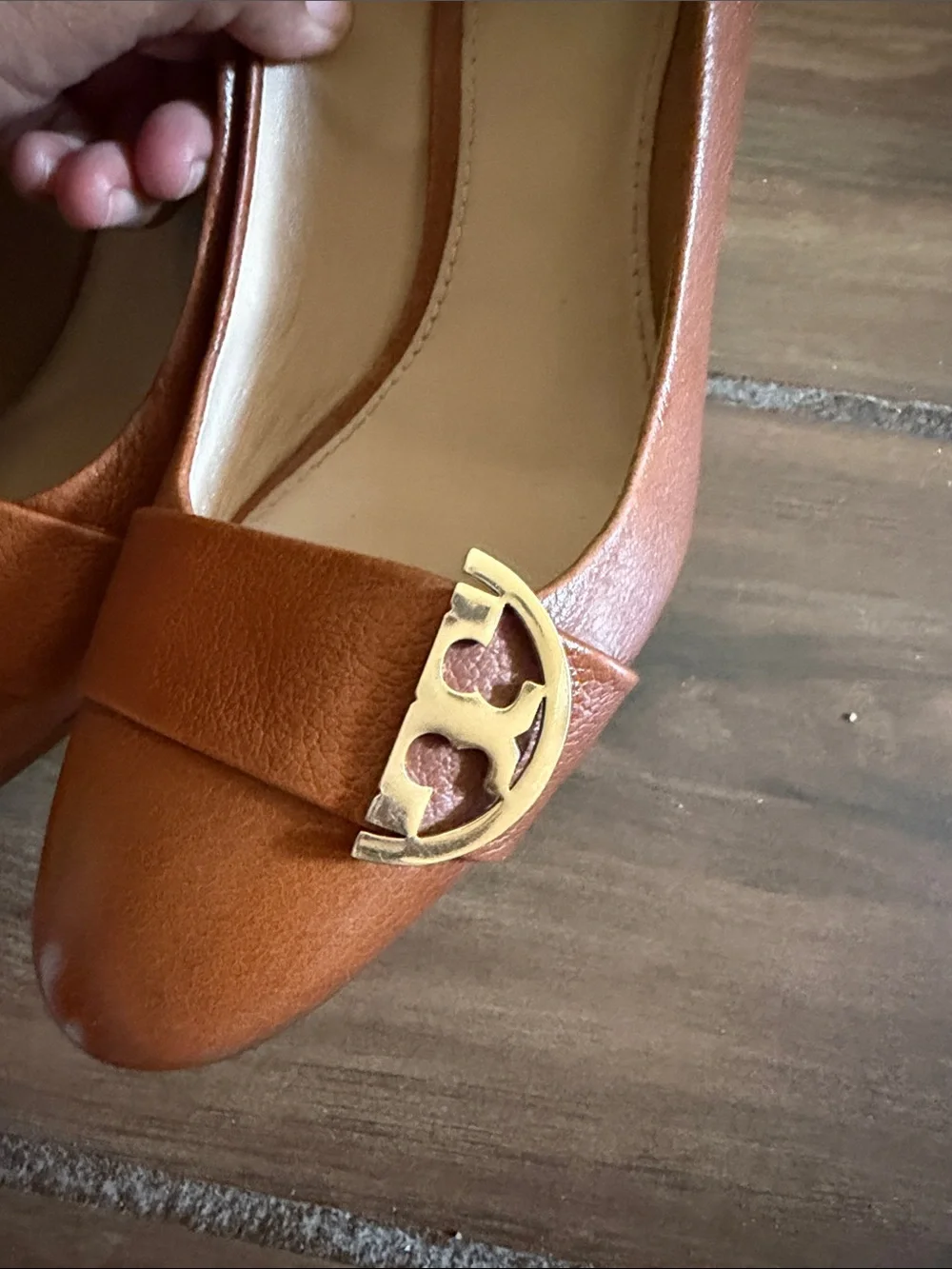 Tory Burch gigi wedges Cognac Leather Logo-Accent shoes